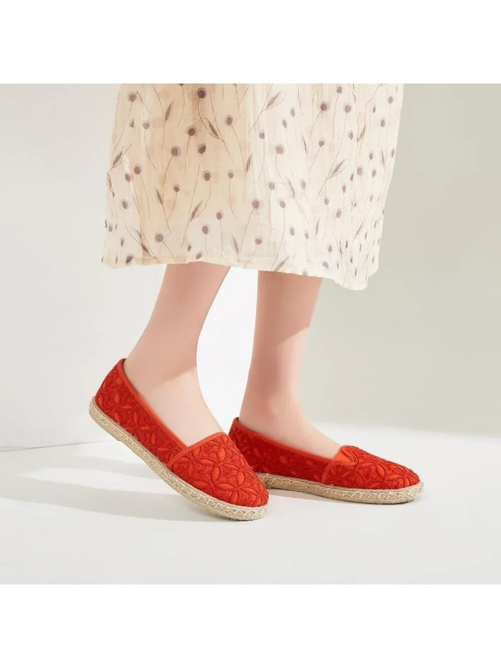 Womens Orange Rubber Flower Embroidered Comfortable Round Toe Casual Ballet Flat